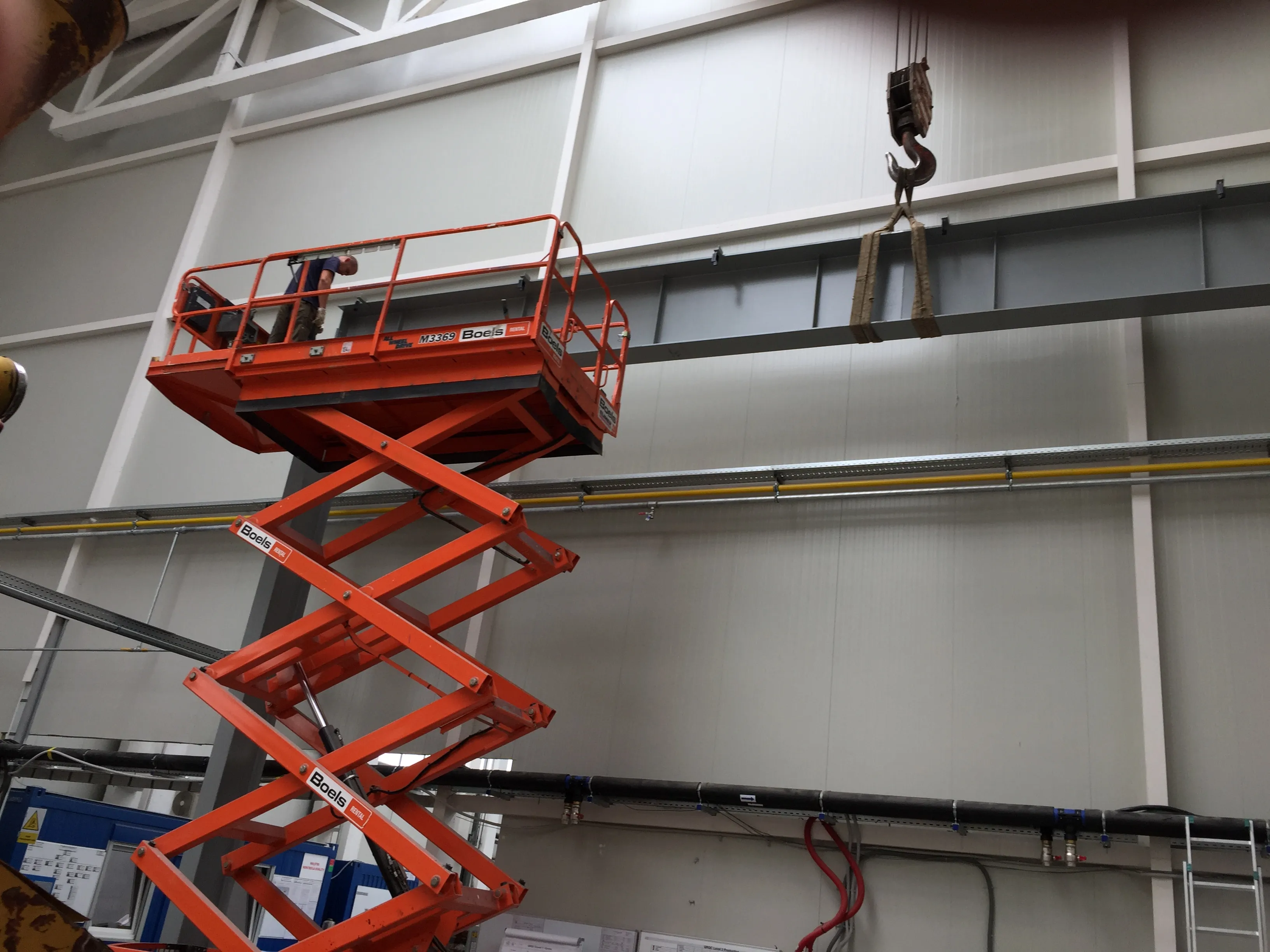 Crane runway — BUREX installation 06